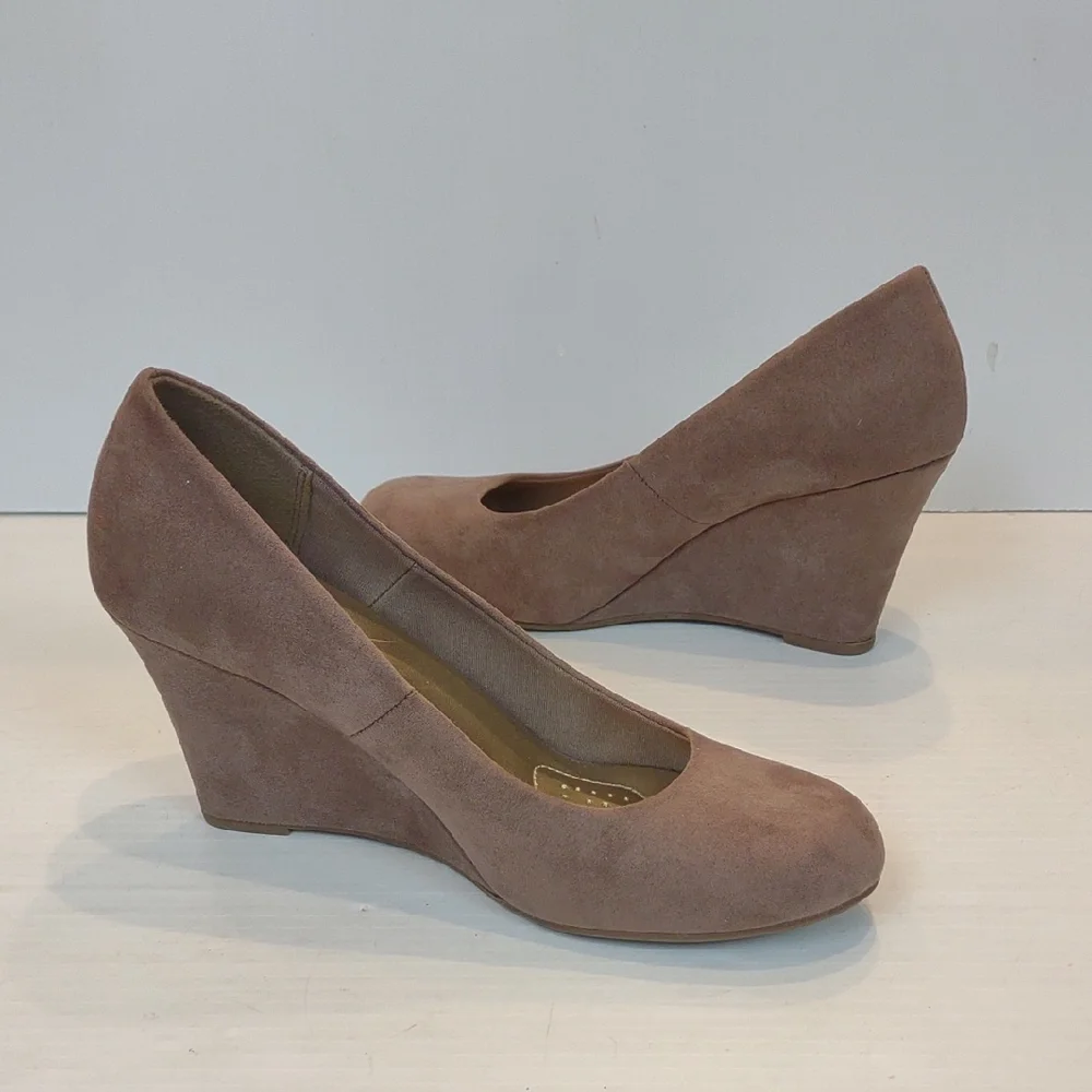 Dexflex Comfort Women's Taupe Karlie Faux Suede Rounded Toe Slip-On Wedge Shoes